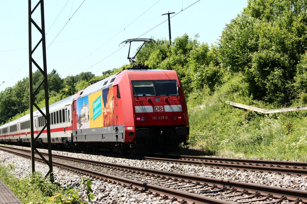 101 37-0 wirbt fr die Stadt  Klagenfurt . Aufgenommen am 26. Mai kurz vor Bad Endorf.
