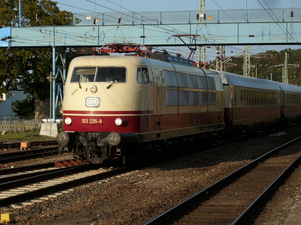 103 235 mit dem TEE-Rheingold am 20.September 2009 bei der Durchfahrt durch Bergen/Rgen.