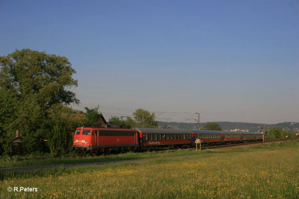 110 402-5 mit DB Charter Sonderzug Wetztlar - Regensburg bei P�lling. 13.05.11