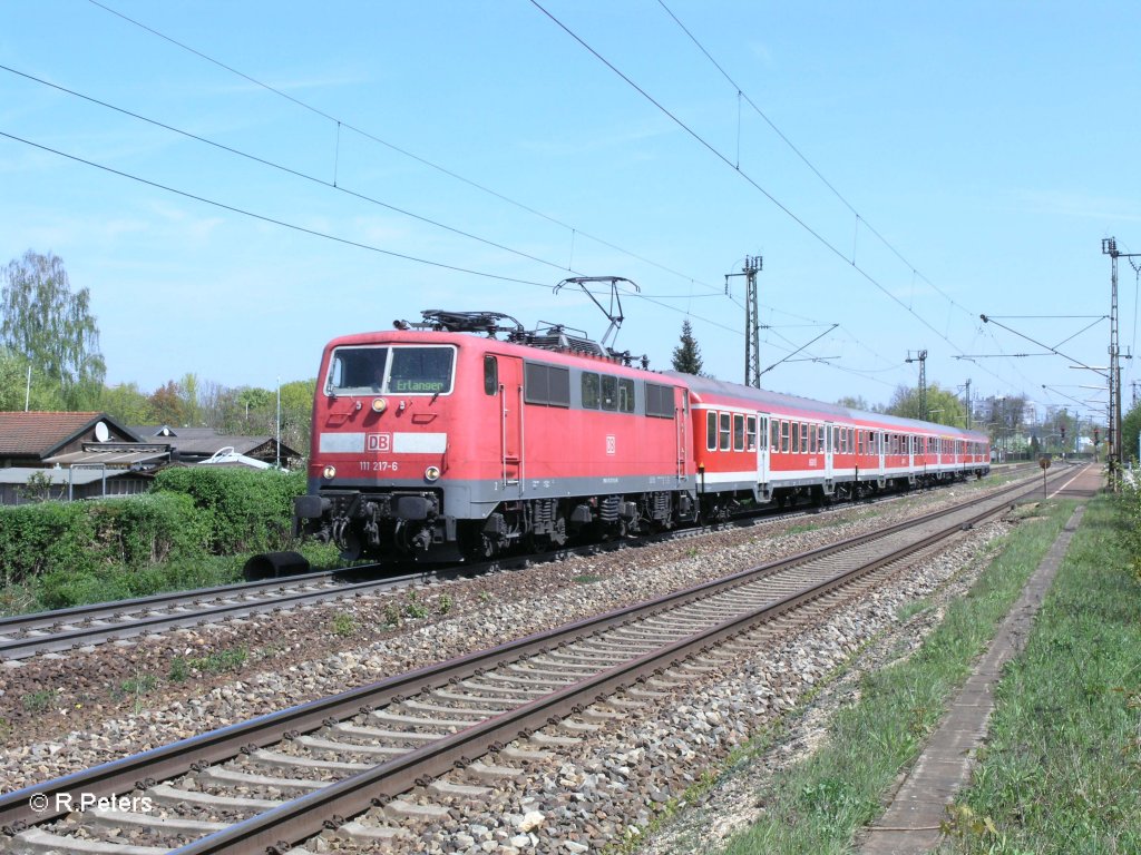 111 217-6 verl�sst Regensburg-Pr�fering als RB 32142 nach Erlangen. 29.0.10