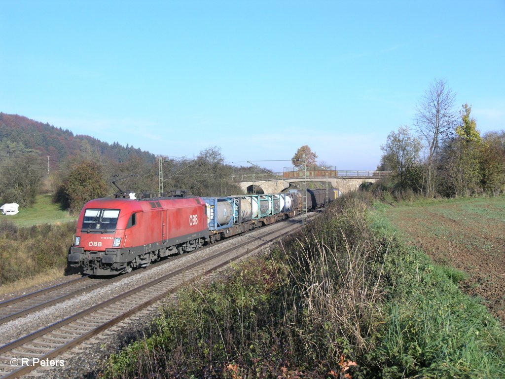 1116 079-3  Heini  mit gemischten G�terzug bei Dettenhofen. 29.10.10