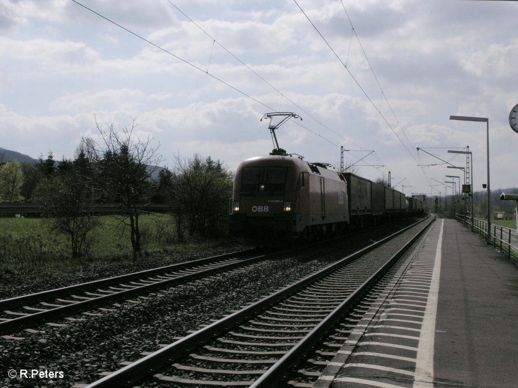1116 267-4 kommt leider aus dem Gegenlicht mit dem Wenzel durch Th�ngersheim gefahren. 10.04.10