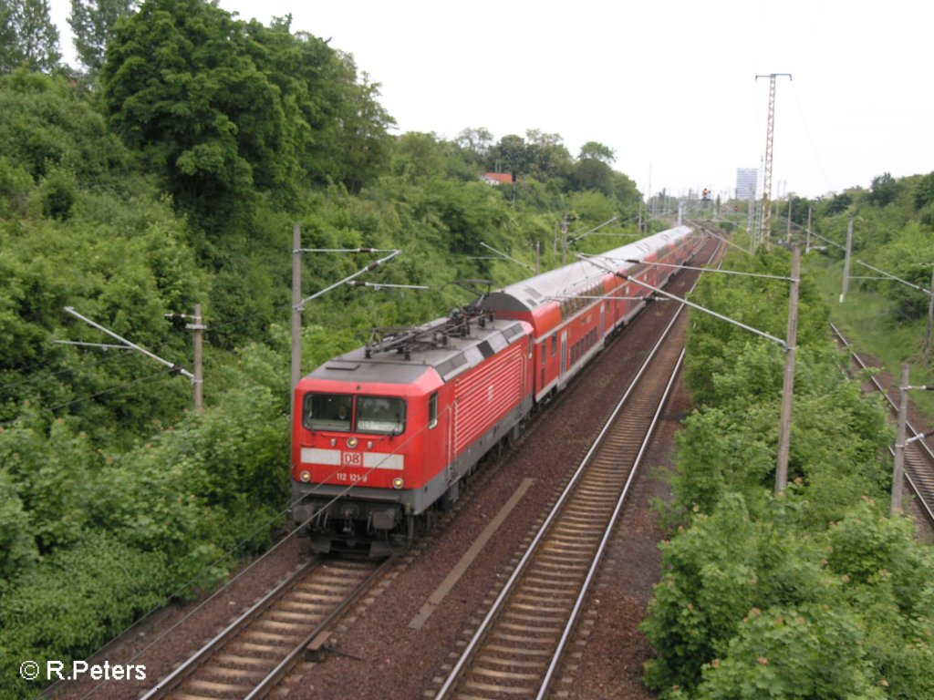 112 124-9 verl�sst Frankfurt/Oder mit RE1 Eisenh�ttenstadt. 22.05.08
