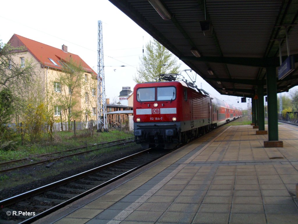 112 184-7 erreicht Eisenh�ttenstadt mit dem RE1. 22.04.10