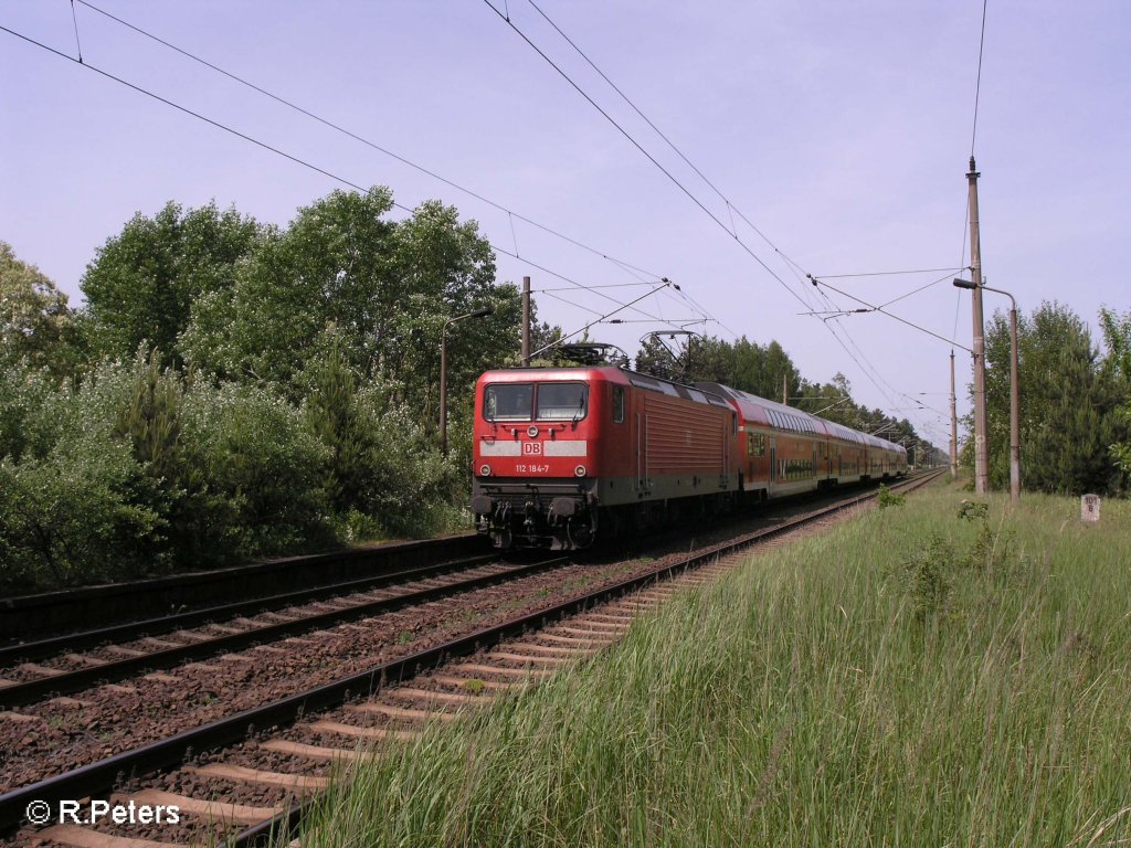 112 184-7 zieht am Ex HP Vogelsang den RE 1 Eisenh�ttenstadt. 28.05.08