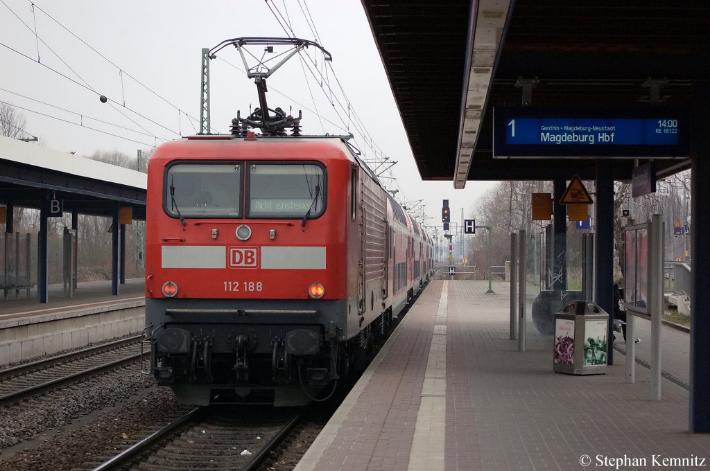 112 188 mit dem RE1 (RE 18174) aus Frankfurt Oder in Brandenburg. 17.02.2011