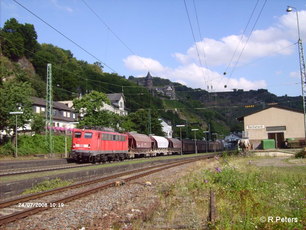 140 621-4 durchf�hrt Bacharach mit einGetreidezug gen S�den. 24.07.08