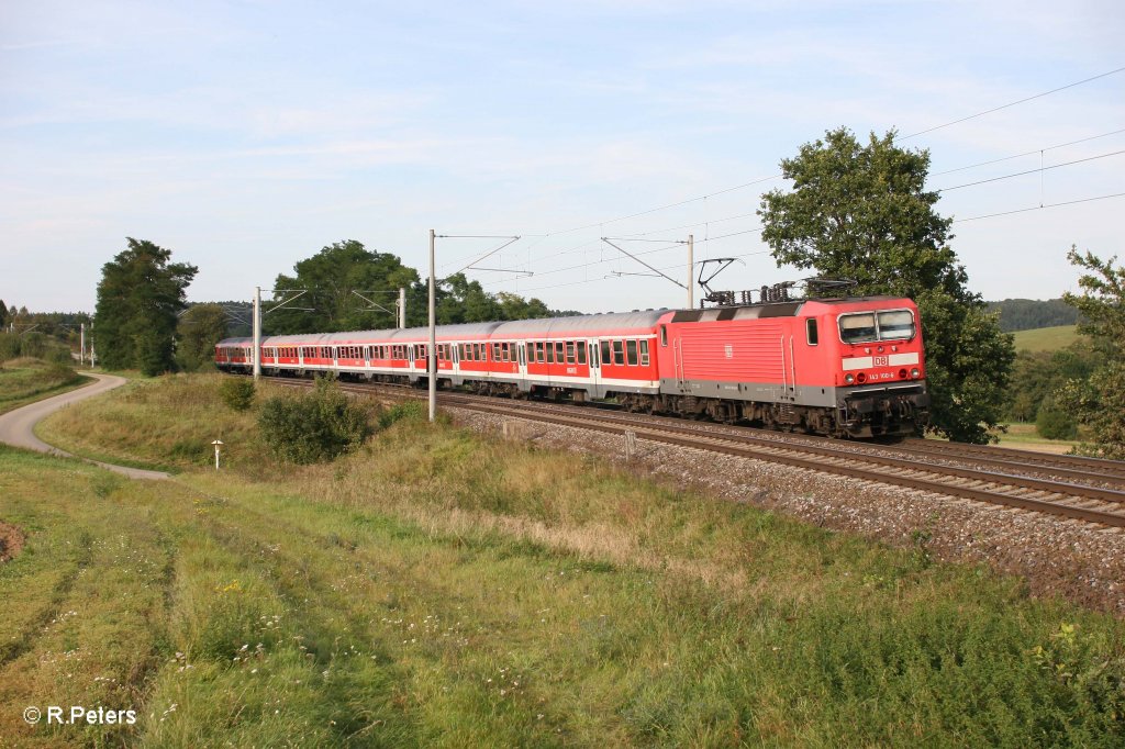 143 100-6 schiebt RE 59224 Treuchtlingen - N�rnberg bei Ellingen. 16.09.11