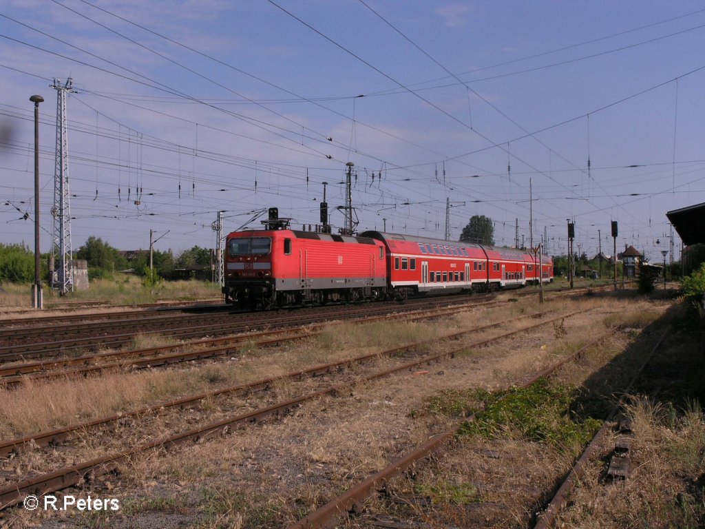 143 111-3 verl�sst Eisenh�ttenstadt mit den RB11 Cottbus. 07.06.08