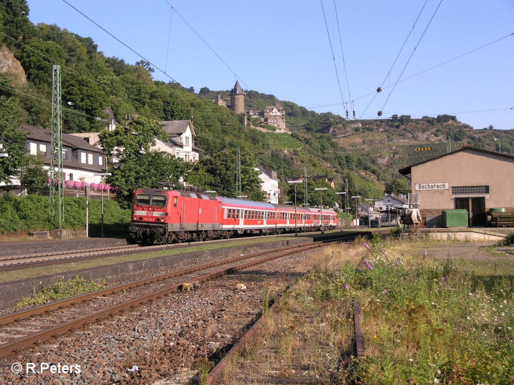 143 164-2 verl�sst Bacharach mit einer RB Mainz HBF. 24.07.08