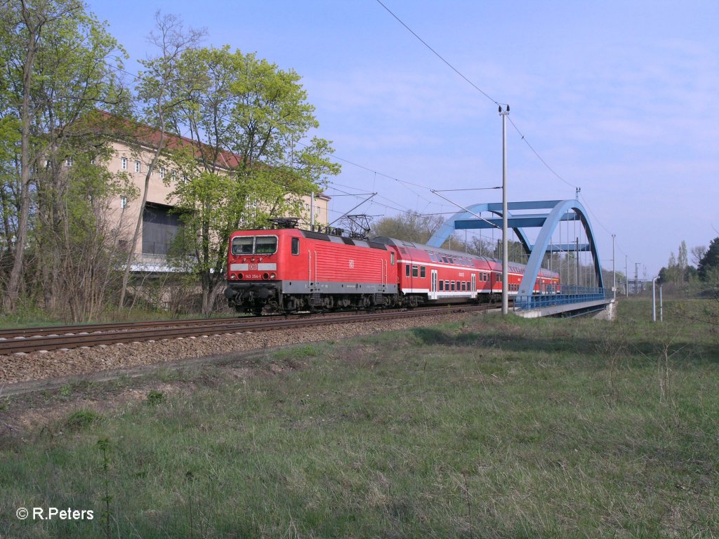 143 254-1 verl�sst Eisenh�ttenstadt als RE 18213 Cottbus 19.04.11
