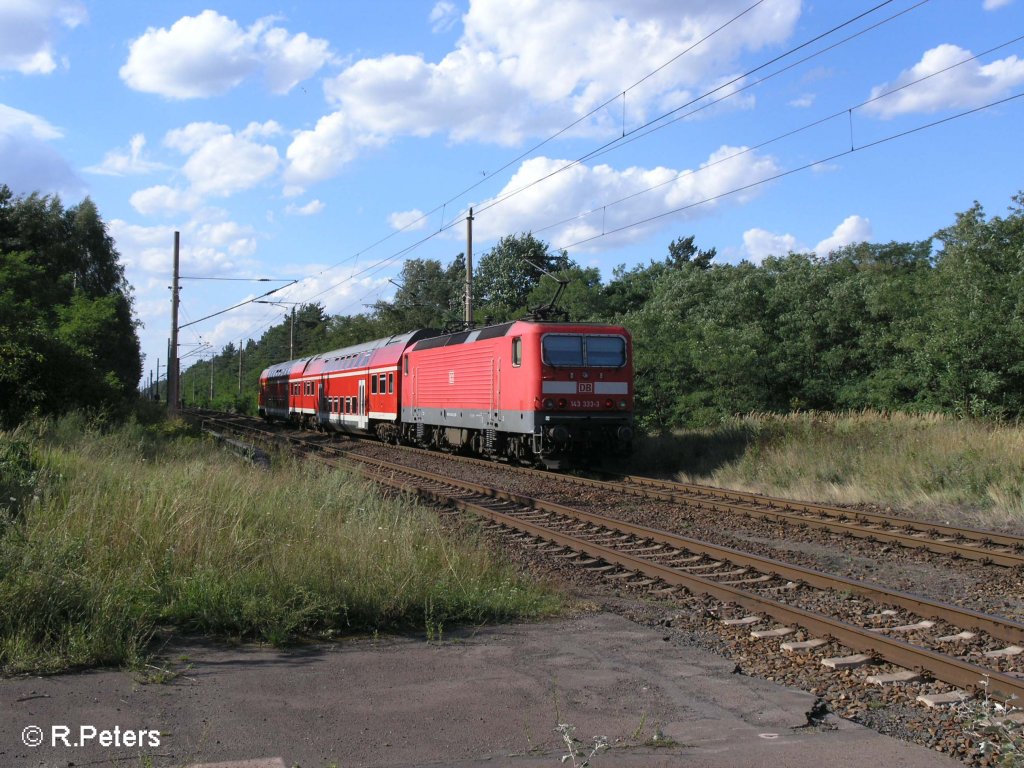 143 333-3 schiebt beim ex HP Vogelsang den RB11 Frankfurt/Oder. 13.08.08