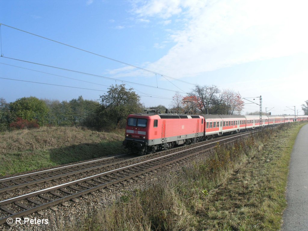 143 826-6 zieht eine RB erlangen durch die Kurve bei P�lling. 25.10.08
