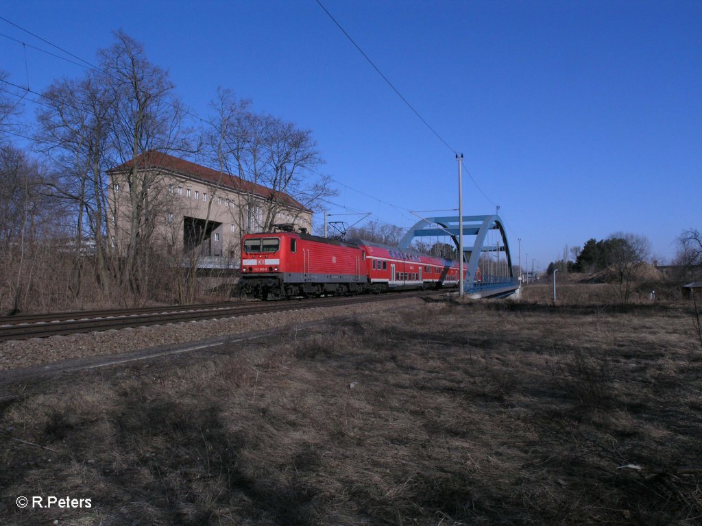 143 868-8 verl�sst Eisenh�ttenstatd mit RB11 Cottbus. 07.03.11