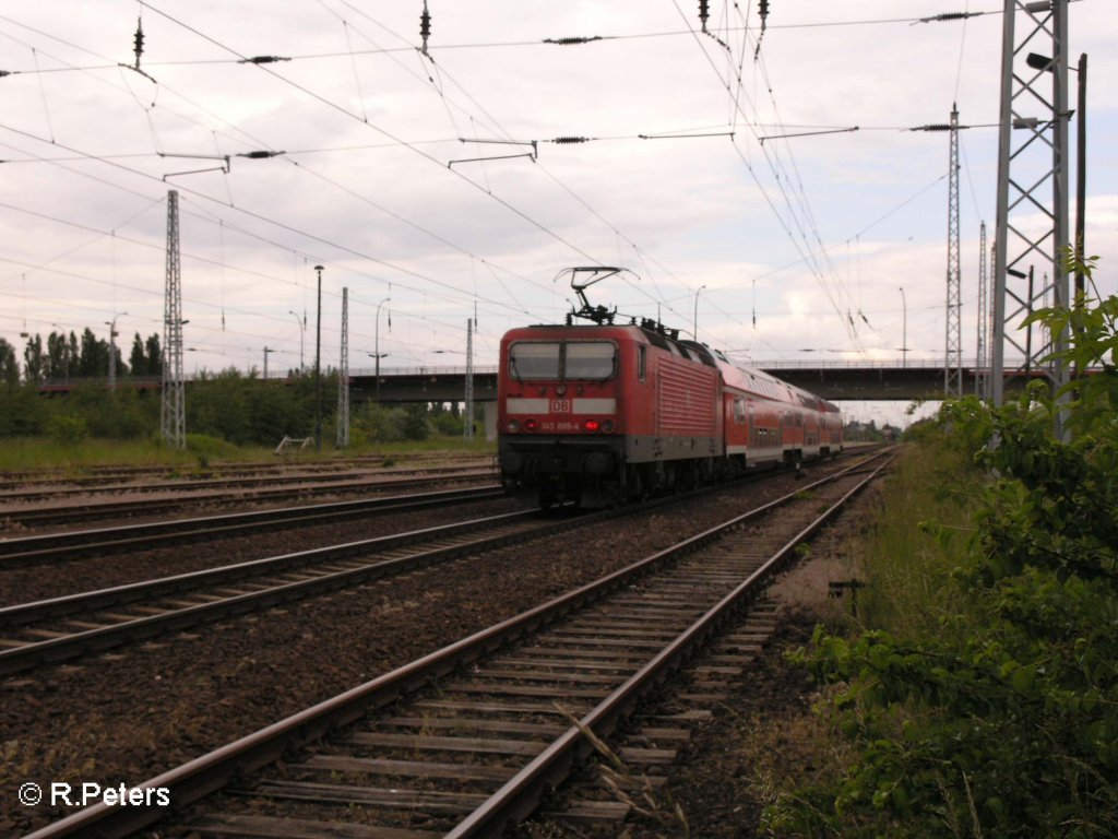 143 889-4 schiebt den RB11 Frankfurt/Oder in den Bahnhof Eisenh�ttenstadt. 23.05.08