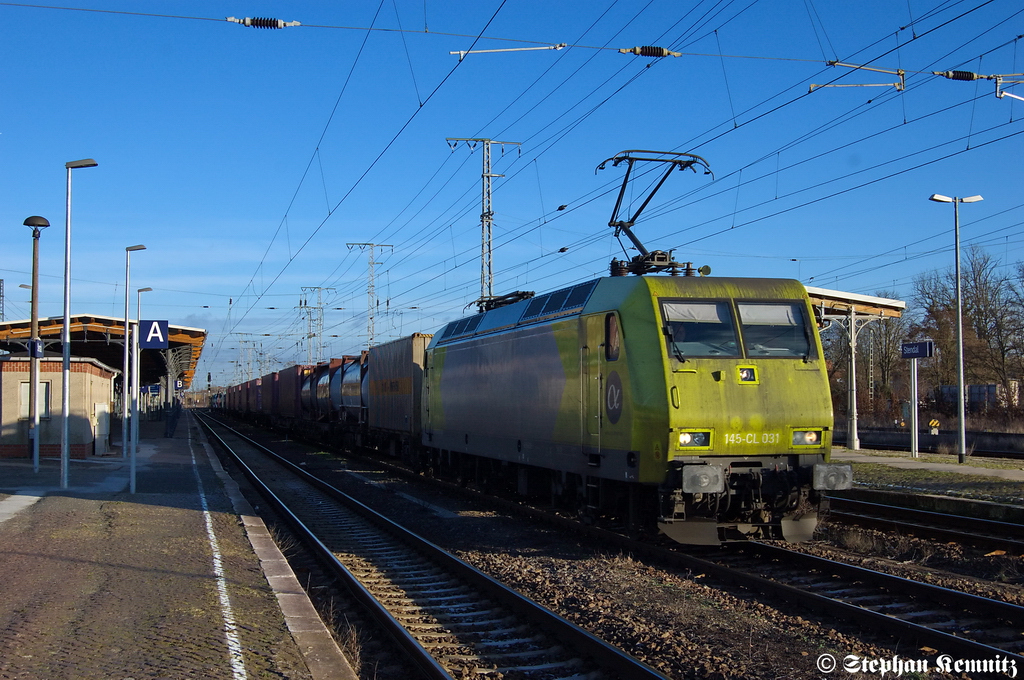 145-CL 031 (145 103-8) Crossrail AG mit Containerzug in Stendal Richtung Wolfsburg unterwegs. 15.01.2012