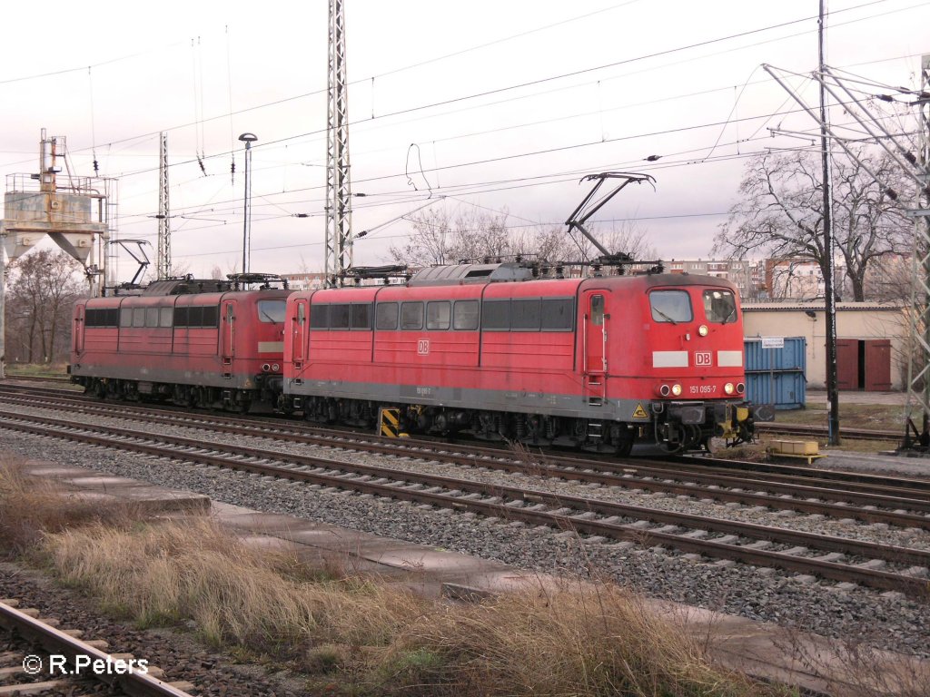 151 095-7 und 151 092-4 kommen solo aus Ziltendorf zur�ck in Frankfurt/Oder eingefahren. 19.03.08