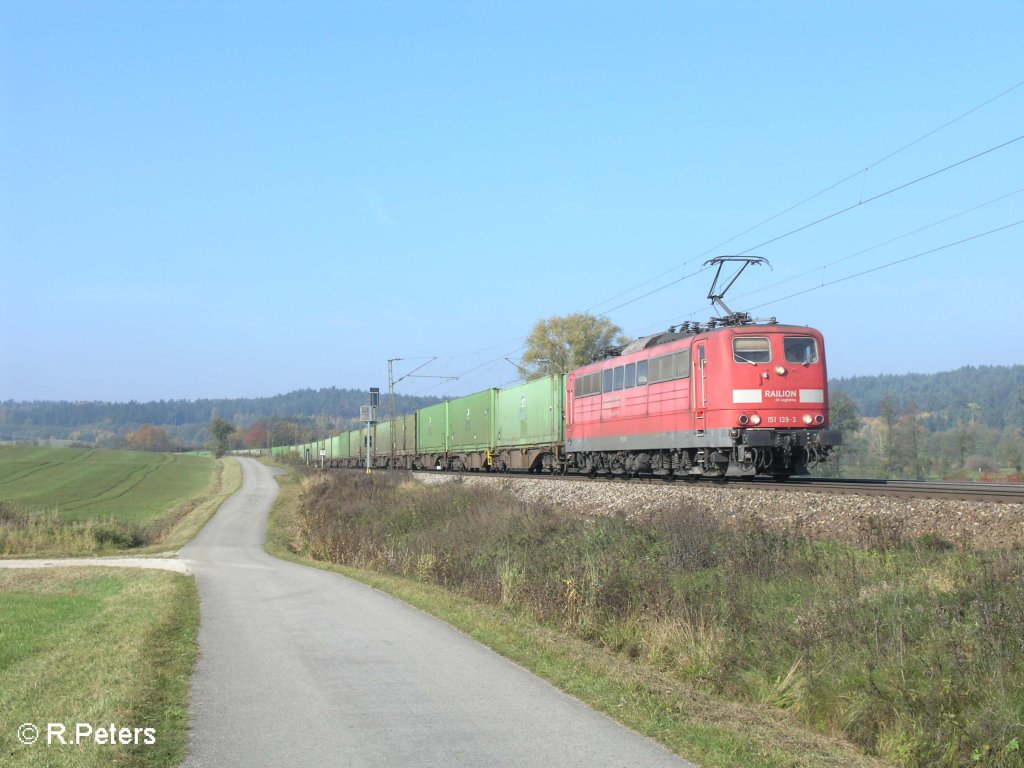 151 139-3 zieht ein Containerzug Consend Leasing bei P�lling. 25.10.08
