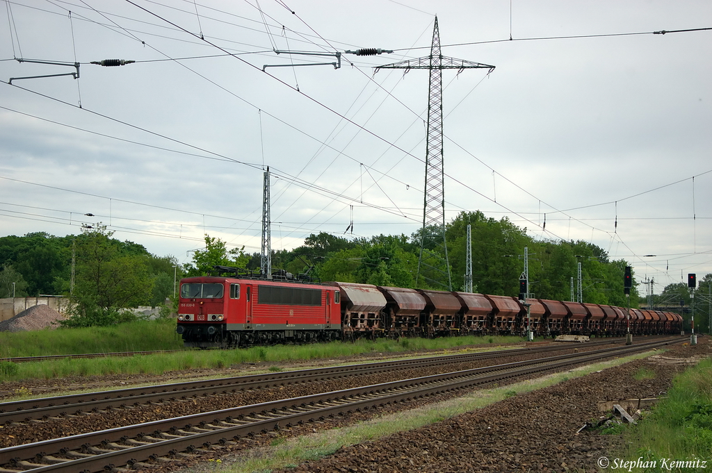 155 030-0 DB Schenker Rail Deutschland AG mit Tds Ganzzug in Satzkorn, in Richtung Priort sp�ter weiter unterwegs. 10.05.2012