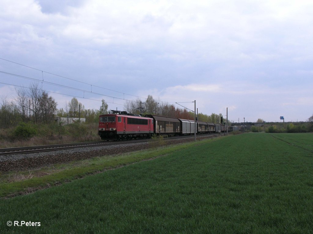 155 134-0 mit VW-Zug bei Podelwitz. 16.04.11