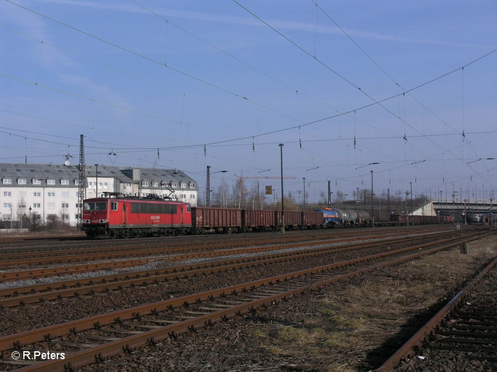 155 159-7 durchf�hrt Leipzig Sch�nefeld mit einem gemischten G�terzug. 12.03.11