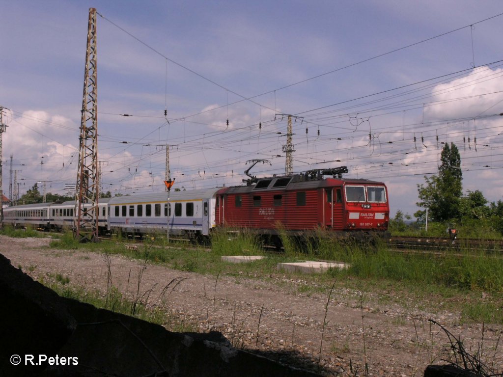 180 007-7 verl�sst Frankfurt/Oder mit den EC45 nach Warschau. 24.05.08