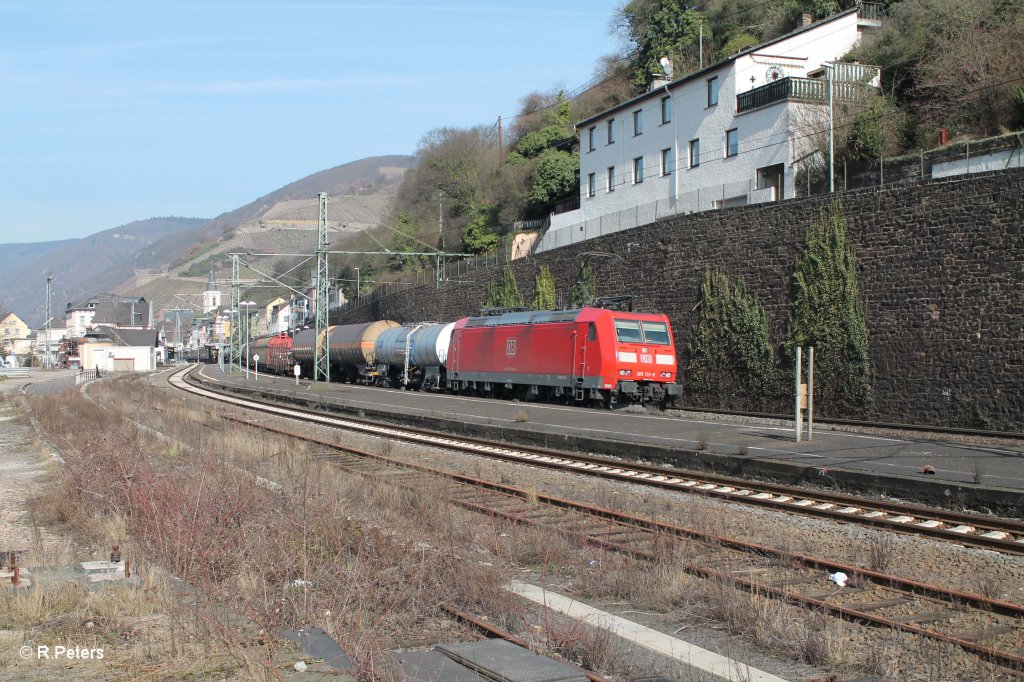 185 113-8 mit gemischten G�terzug in Assmannshausen. 06.03.13