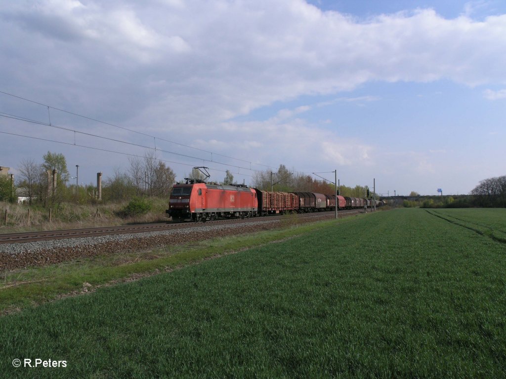 185 126-0 mit gemischten G�terzug bei Podelwitz. 16.04.11