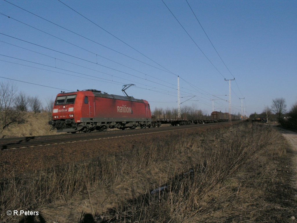 185 164-1 mit gemischten G�terzug bei Frankfurt/Oder Nuhnen. 07.03.11