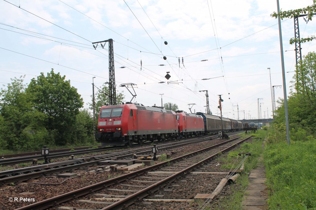 185 181-5 + 199 mit einen gemischten G�terzug bei Regensburg Ost. 09.05.13
