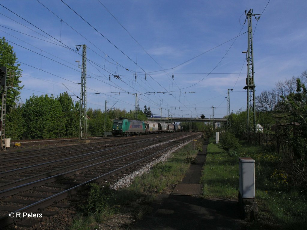 185 543 geht in Obertraubling mit einem Getreidezug in die �berholung. 29.04.10