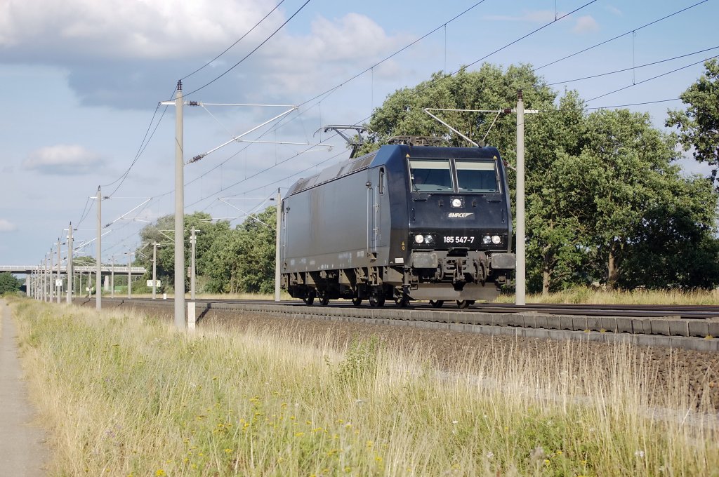185 547-7 der MRCE als LZ zwischen Gro�wudicke und Rathenow in Richtung Stendal. 25.07.2010