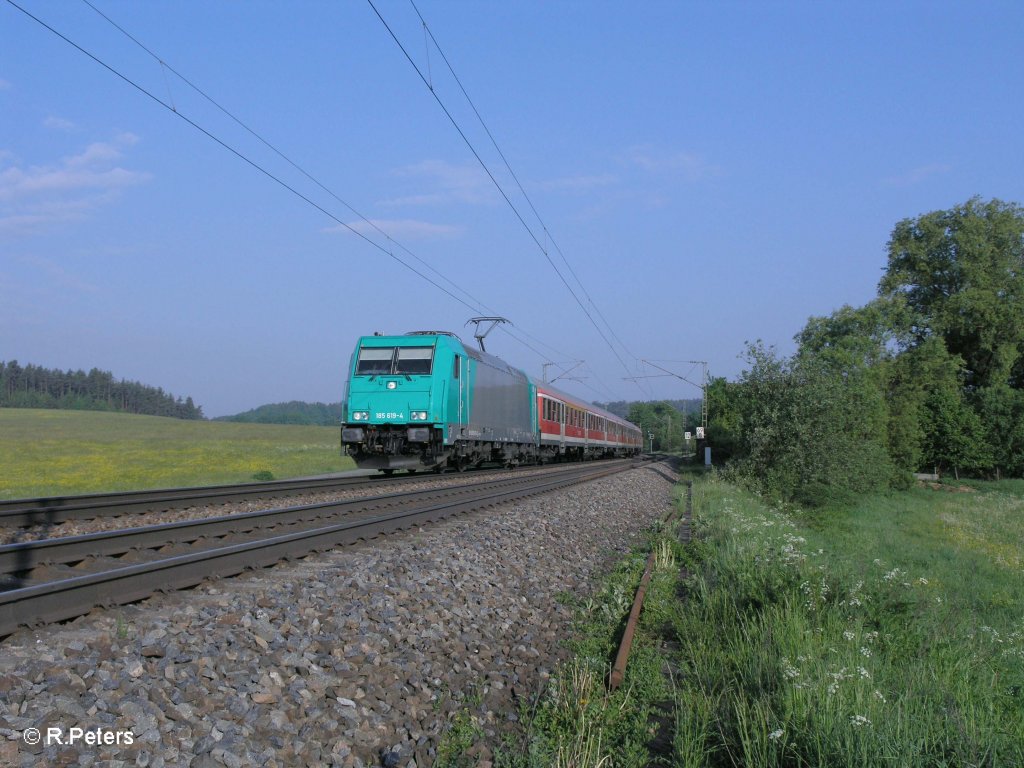 185 619-4 mit der S3 39315 nach Neumarkt(Oberpfalz) bei P�lling. 13.05.11