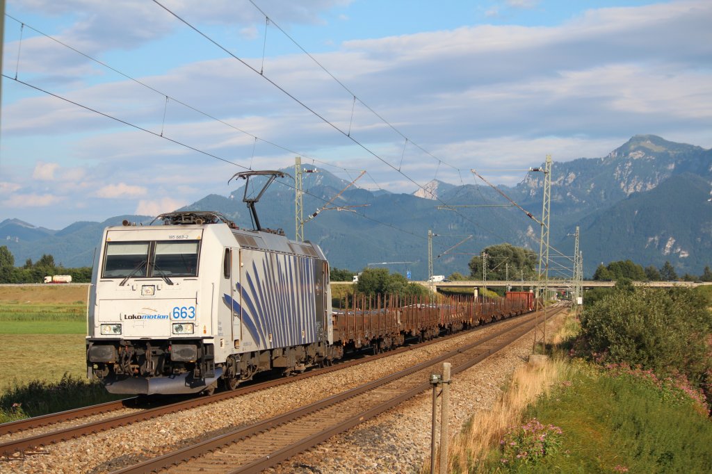 185 663 von  Lokomotion  ist unsere 800. Aufnahme auf dieser Seite. Aufgenommen am
9. August 2012 kurz vor Bernau am Chiemsee.