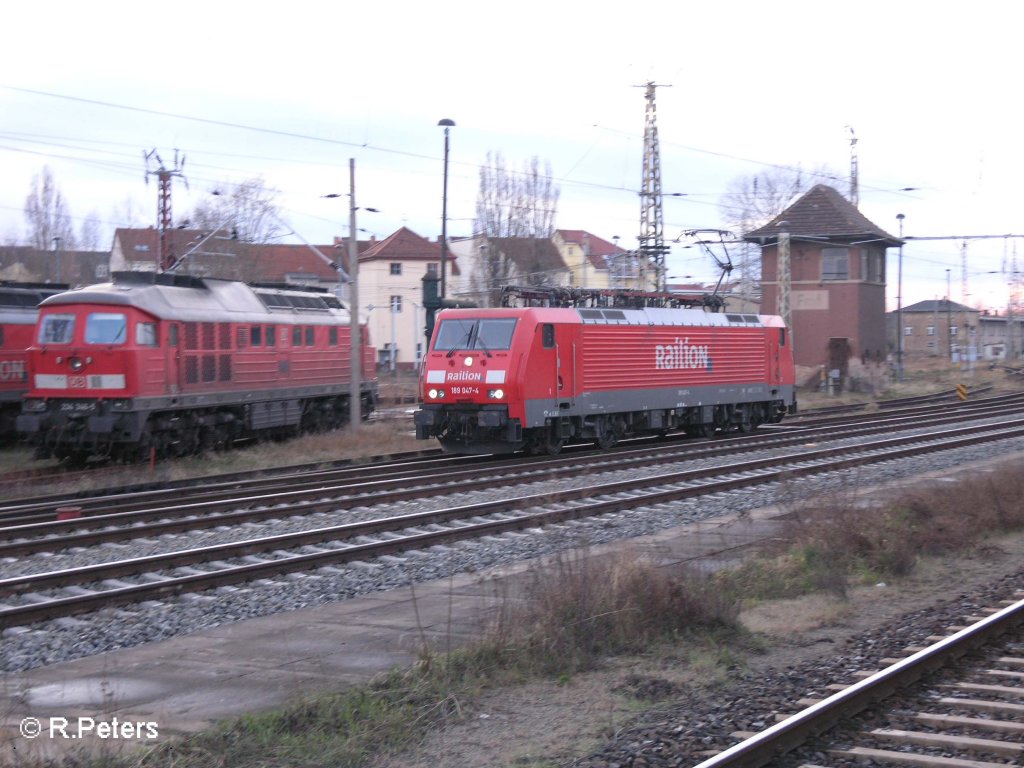 189 047-4 r�ckt in Frankfurt/Oder solo aus in richtung Oderbr�cke. 19.03.08