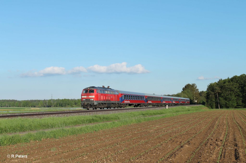 218 463-8 mit dem Pilger Sonderzug Alt�tting - Marktredwitz bei Oberteich. 18.05.13