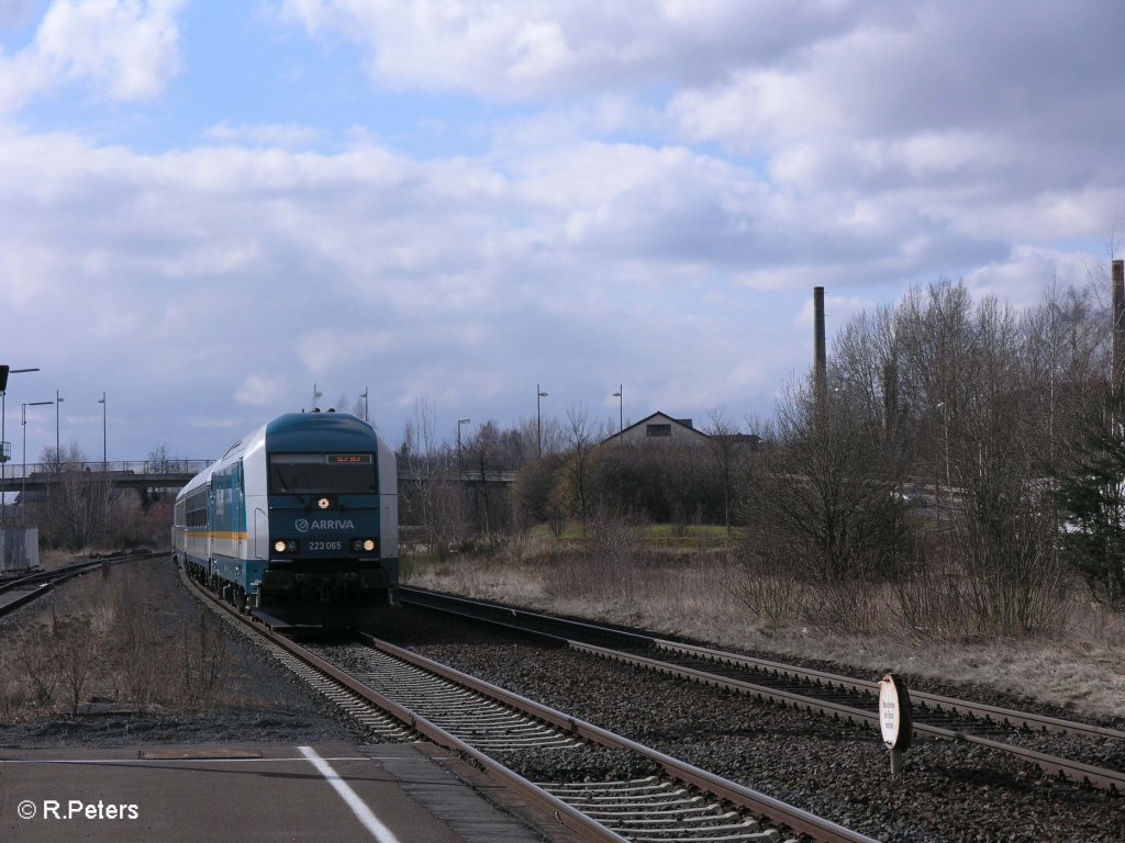 223 065 erreicht Wiesau/Oberpfalz mit dem ALX37972 nach Hof. 20.03.09
