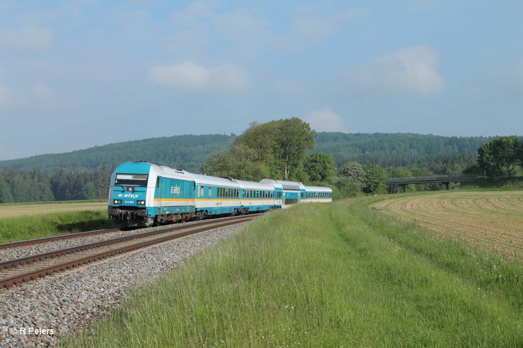223 067 mit dem ALX84109 Hof - M�nchen bei Oberteich. 07.06.13