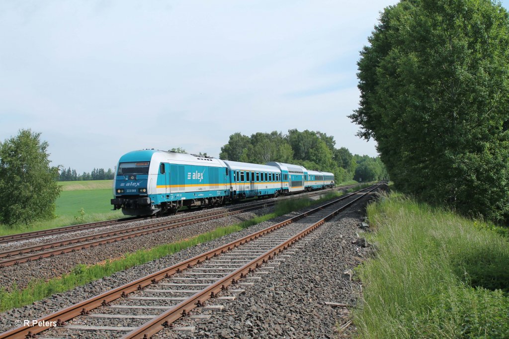223 068 mit dem ALX84111 Hof - M�nchen bei Sch�nfeld. 13.06.13