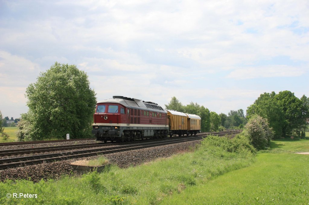 232 550-4 mit Bauzug bei Sch�nfeld. 28.05.12