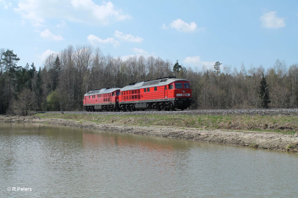 233 452-2 und 232 601-5 als Lz nach Marktredwitz s�dlich von Wieesau. 25.04.13
