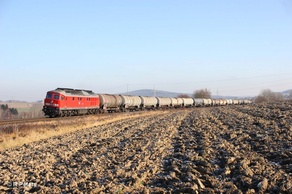 233 511-5 mit einem Heiz�l-Kesselzug aus Tschechien bei Brand. 29.11.11