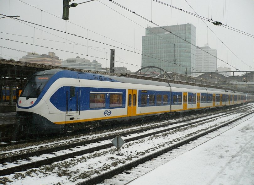 2603 Utrecht centraal station 01-02-2010.