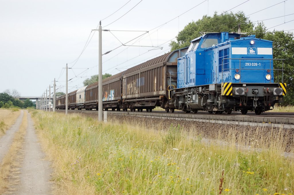 293 026-1 von der PRESS (202 746-4) mit einem GZ zwischen Gro�wudicke und Rathenow in Richtung Stendal. 23.07.2010