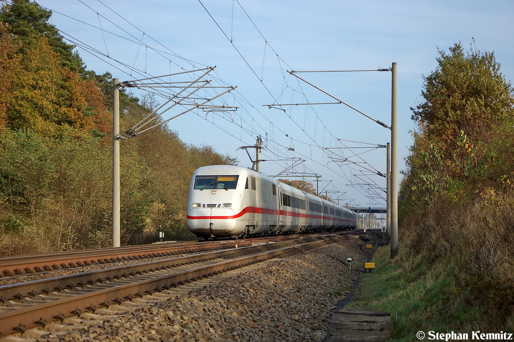 402 027-7  Ludwigslust  bei Nennhausen. Was f�r ein Zug das ist entzieht sich meiner Kenntnis. Ich konnte keine Zugnummer f�r diesen Zug finden. 31.10.2012