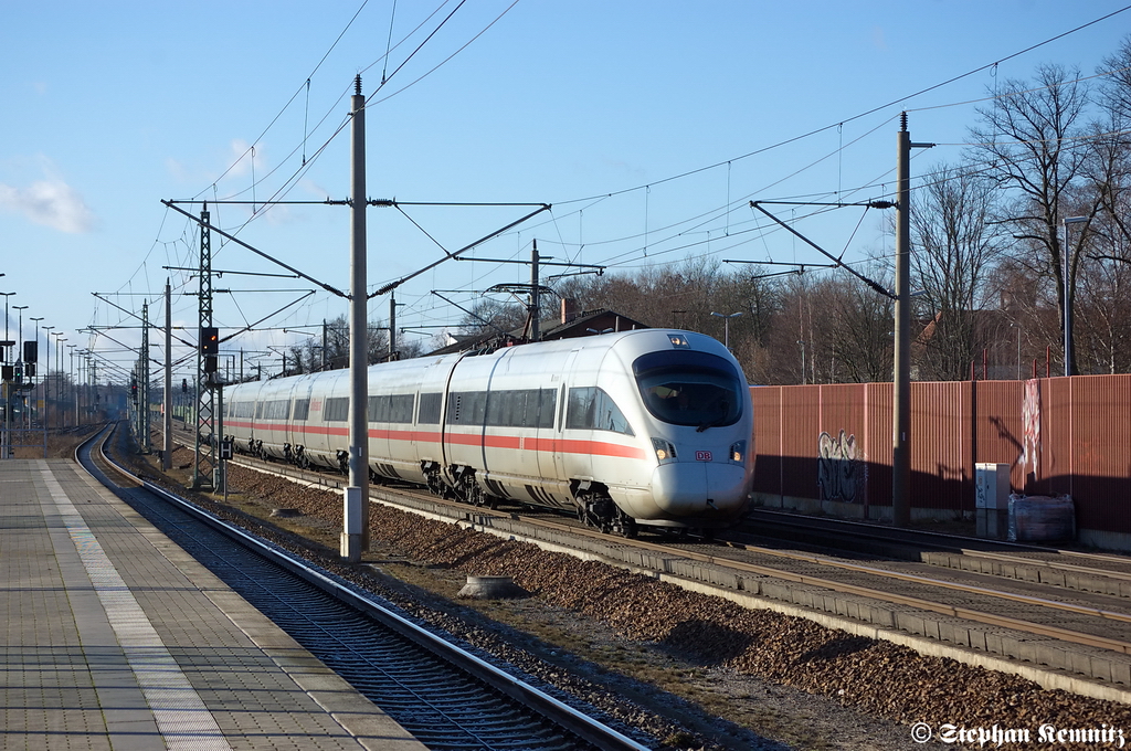 411 005-2  Dresden  in Rathenow. Es knnte sich um einem umleiter aus Hamburg-Altona handeln. 15.01.2012