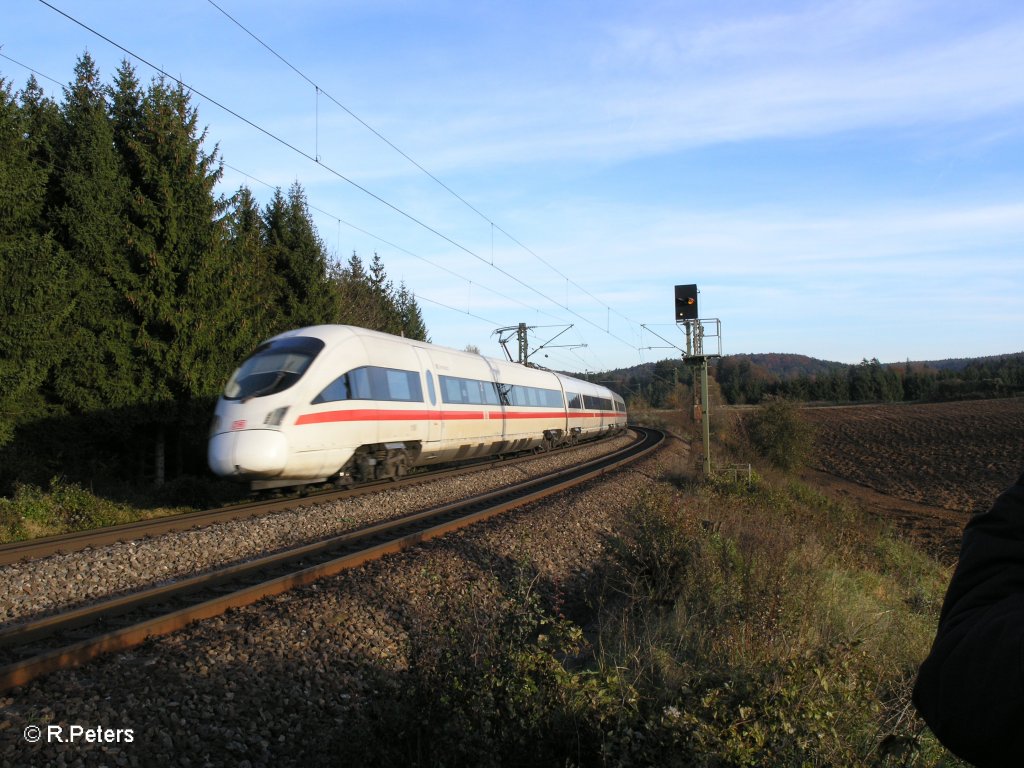 411 080-5 „Darmstadt“ + „Plauen Vogtland“ als ICE 24 Wien – Dortmund bei Wilmersdorf. 29.10.10

