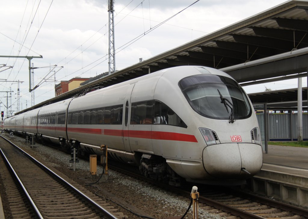 411 080-5 als IC 2512 von Rostock Hbf nach Ostseebad Binz hatte am 27.04.2012 noch 2 Stunden Pause.