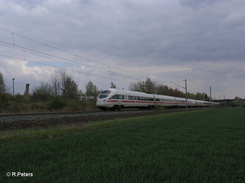 415 021-4 „Homburg/Saar“ + 411 092-0 „Linz“ als ICE 1608 Leipzig – Berlin Gesundbrunn bei Podelwitz. 16.04.11

