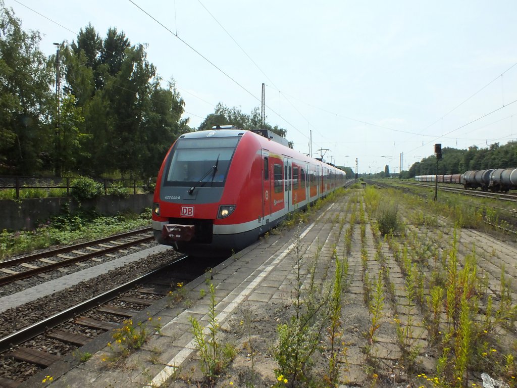 422 044 erreicht am 16.7.13 Gladbeck-West.
S9 -> Haltern am See